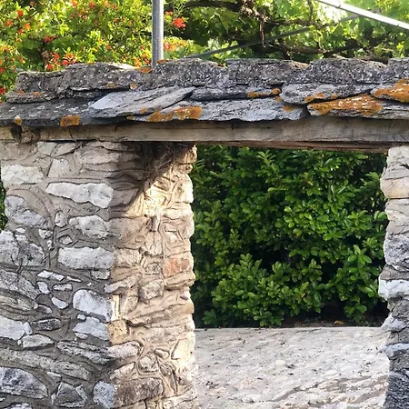 Stone House Semesterbostad
